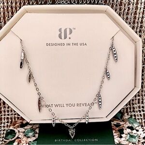 Bomb Party Elegant Diamond Cubic Zirconia Necklace with Leaf Charms